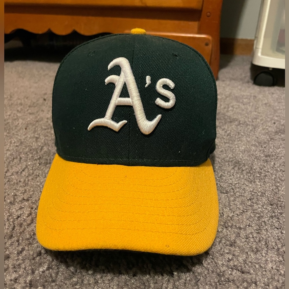 Size 7 New Era Oakland Athletics Fitted Official On Field Hat